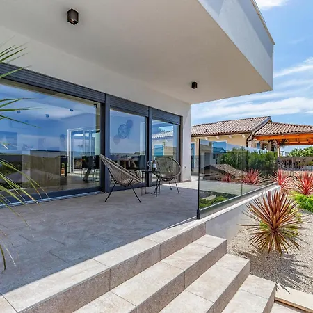 Cozy In With Sauna Vikendica