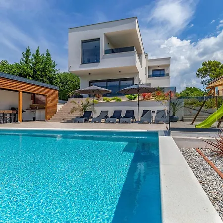 Cozy In With Sauna * Medulin